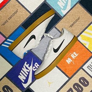 Chron 2 Canvas SB “White Gum Light Brown”